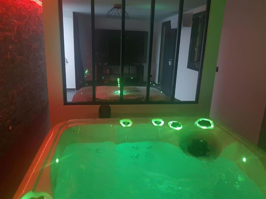 Superbe Appartement Avec Jacuzzi Et Exterieur Perpignan Zewnętrze zdjęcie