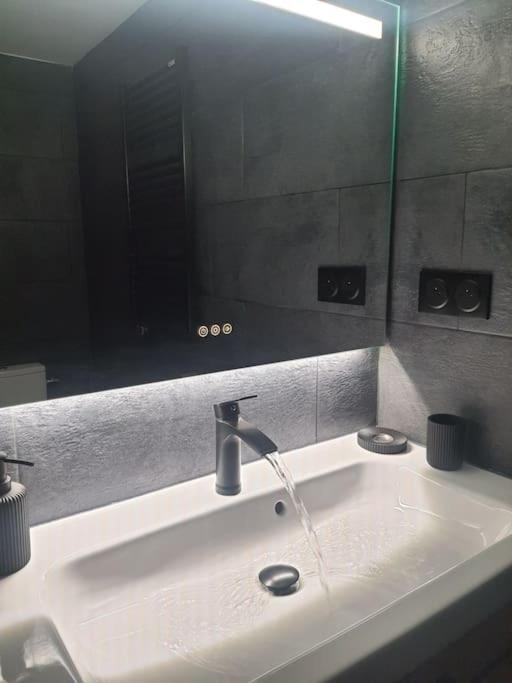Superbe Appartement Avec Jacuzzi Et Exterieur Perpignan Zewnętrze zdjęcie